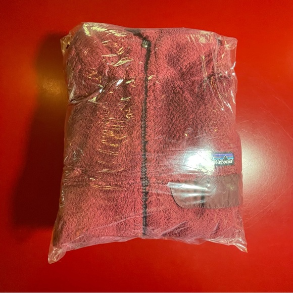 Patagonia Womens Jacket Medium Polartec Thermal Pro rug Fleece Burgundy - Picture 15 of 15